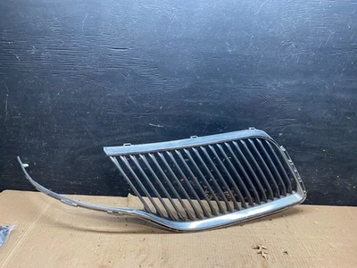 2013 to 2016 Lincoln MKT Right Passenger Side Grille Grill OEM U0276  DG - Image 1 of 4