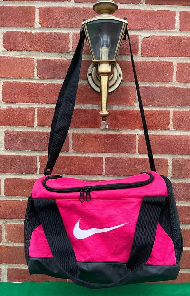 Nike Hot Pink Bag Gym Workout Exercise Travel Weekender Duffle & Shoulder Strap - Image 1 of 4