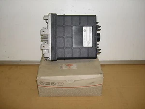 NEW GENUINE VW PASSAT ENGINE CONTROL UNIT FOR PETROL ENGINES 037906022FL - Picture 1 of 1