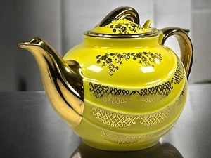 Vintage 1930s Hall China Canary Yellow & Gold Art Deco Hook Lid Teapot 0799 - Picture 1 of 10