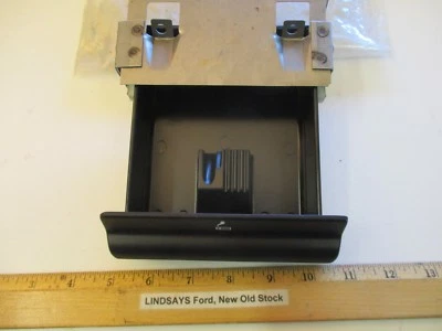 OEM FORD 1984/1987 TEMPO, MERCURY TOPAZ "RECEPTÁCULO" (CONSOLA PANEL CENICERO) CENICERO Foto 1 de 4