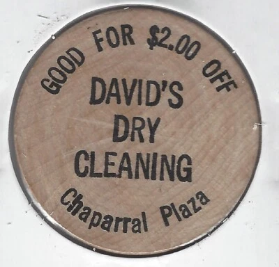 DAVID'S TINTORERÍA, Chaparral Plaza (tal vez Scottsdale, Arizona), madera níquel Foto 1 de 2