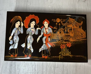 VTG Vietnam Large Black Lacquered Box Shell Inlay hand-painted Jewelry Trinket - Picture 1 of 9