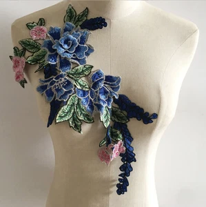 Große blaue Blumenstickerei Spitze Kragen Borte Nähen Applikation Corsage UK Verkäufer - Bild 1 von 2