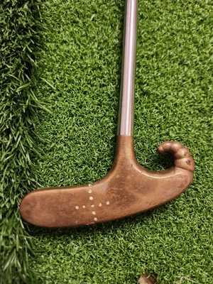 RAM 400 Novelty Horn Design Vintage Brass Two-Way Putter - Image 1 of 4