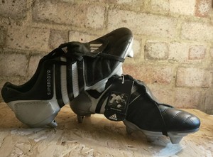 black football boots no studs
