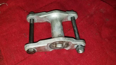 CR250R HONDA 1984 SOPORTE MOTOR TRASERO MONTAJE ESTANCIA 50354-KA4-730 Foto 1 de 4