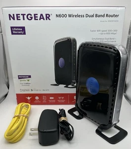 Netgear N600 Wireless Dual Band Router WNDR3400v3 in Original Box - Picture 1 of 3
