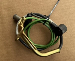 Genuine 1986-1991 Mercedes-Benz 420SEL Crankshaft Position Sensor 0021533428 - Picture 1 of 4