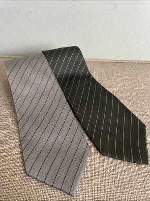 Two Beautiful John Varvatos 100% Silk Men’s Neck Ties Made In Italy Green Gray - Image 1 of 4