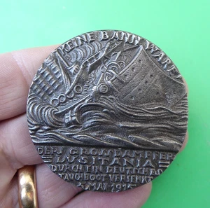 WW1 1915 BRITISH SINKING OF THE LUSITANIA COMMEMORATIVE MEDAL MEDALLION - Picture 1 of 2