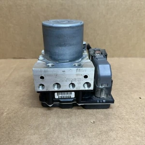 2010-2011 Chevrolet Camaro Abs Pump Control Module 0 265 951 010 - Picture 1 of 10