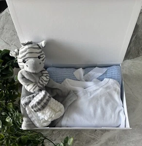 Baby boy gift. Baby girl gift. Baby shower gift. New baby gift. Newborn hamper. - Picture 1 of 10