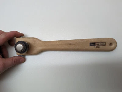 Raspador artesanal vintage #9016 - hoja de 2 1/2" con mango de madera Foto 1 de 4