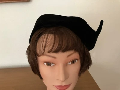 GORRA SOMBRERO VOLTEADA TERCIOPELO NEGRO VINTAGE Foto 1 de 4