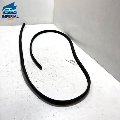 Right / Passenger Side Door Weather Strip Mercedes-Benz W221 S550 2007-2013 OEM - Image 1 of 4