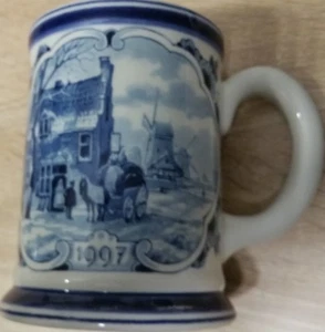 Original Delfter Jahreskrug von 1997, mit nummeriertem Echtheitszertifikat  - Bild 1 von 4
