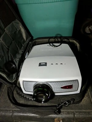  LCD Projecter HD 198 - White - Image 1 of 4
