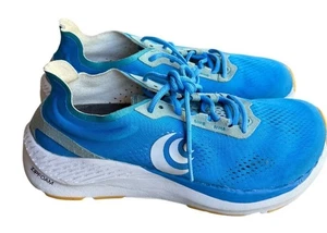 Zapatos para correr Topo atléticos para mujer con ciclón cielo/dorados. Talla 8 EE. UU. - Imagen 1 de 14