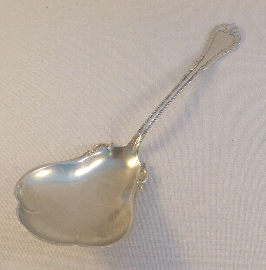 Old Dominion by Lunt Sterling Small Berry Spoon- 8 1/4" - Image 1 of 4