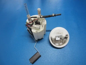 Kraftstoffpumpe Pumpe Kraftstoff Mercedes W219 W 219 CLZ Benzin 350 Pierburg - Bild 1 von 2