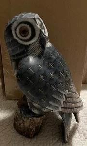 VTG Wooden Owl Figure Hand Carved & Painted Sculpture on Log Art No.2226 - Picture 1 of 6
