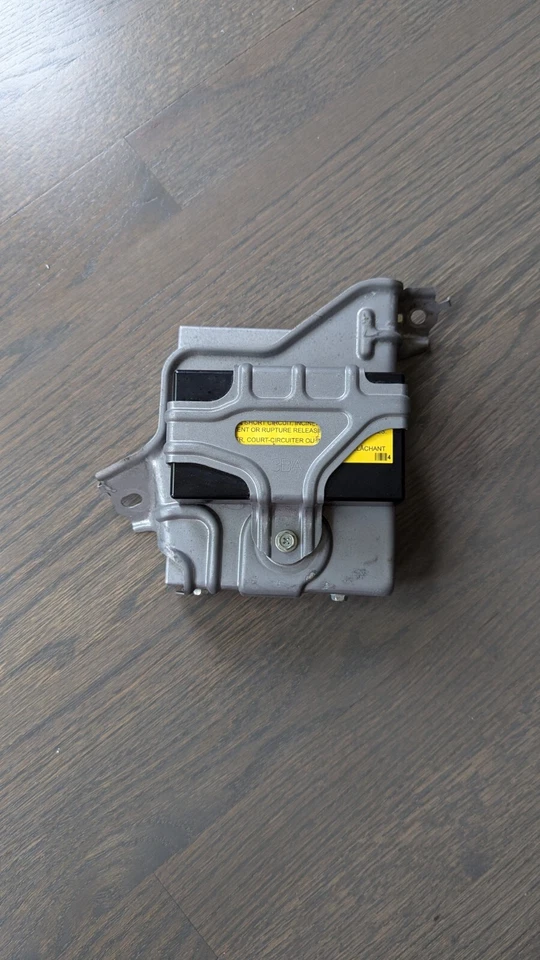 Computadora módulo de control de dirección asistida Toyota Prius V 2012 2013 2014 89650-47421 Foto 1 de 4