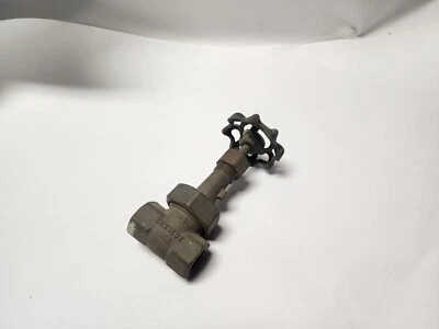 Vintage N.O.S. Kennedy Rising Stem Gate Valve 1/2" 150 S Industrial / Steampunk - Image 1 of 4