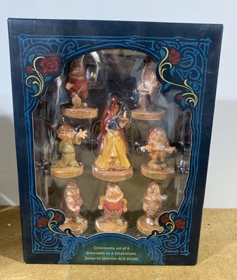 Juego de adornos navideños 85 aniversario Blancanieves de los parques Disney Foto 1 de 4