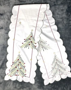 Holiday Banquet Table Runner Embroidered Scalloped Edges Trees & Stars 70" x 14" - Picture 1 of 6