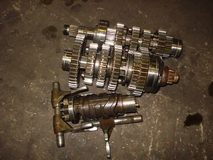 YAMAHA FZR400 1WG FZR 400 GEARBOX GEARS GEAR BOX SELECTORS SELECTOR DRUM - Picture 1 of 1