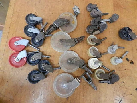 Lot Vintage Salvaged Wooden/Metal Swivel Caster Wheels Furniture Repair Cover