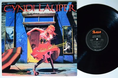 CYNDI LAUPER She's So Unusual PORTRAIT LP VG++ 1st press Foto 1 de 2