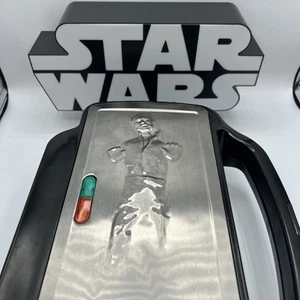 Waffeleisen Star Wars Han Solo in Carbonit WM-SRW-HIC getestet funktioniert selten - Bild 1 von 9