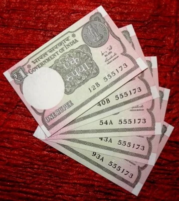  INDIA REPUBLIC  | 2011 - 1 RUPEE SAME NUMBER 555173 - 5 UNC NOTES LOT - Image 1 of 3