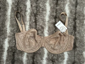 Nuevo con etiquetas Sujetador Convertible Le Mystere Lace Perfection Sin Tirantes en Beige Nude Talla 34G - Imagen 1 de 3