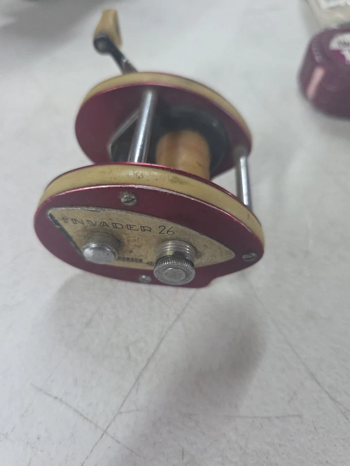 Carrete de pesca Bronson Invader 26 vintage años 60 Foto 1 de 4