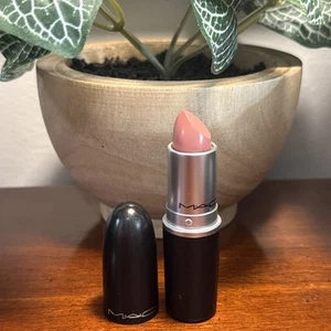 NEW MAC Cremesheen Lipstick 203 CREME CUP 0.10 Oz. NWOB DISCONTINUED - Imagen 1 de 1
