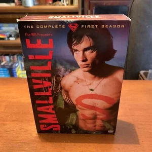 Smallville: The Complete First Season DVDs - Picture 1 of 8