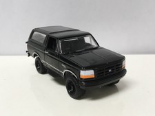 1994 94 Ford Bronco XLT Collectible 1/64 Scale Diecast Diorama Model