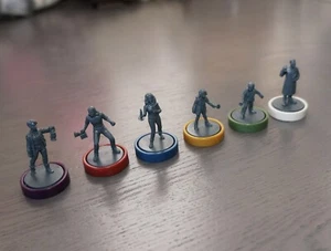 Traición en casa en la colina | Las 6 figuras en miniatura de personajes con bases - Imagen 1 de 9