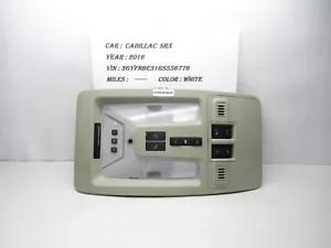 Cadillac SRX 2010-2016 consola superior luz central beige 22893131 OEM - Imagen 1 de 10