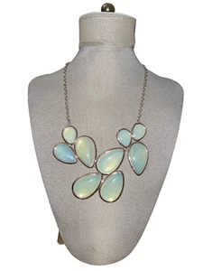Iridescent Green Teardrop Cluster Statement Necklace 20 inches - Picture 1 of 9