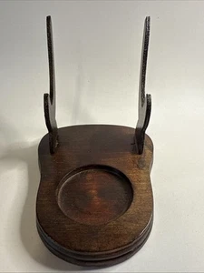 Soporte de exhibición vintage para tazas de té y platillos de madera - Imagen 1 de 5