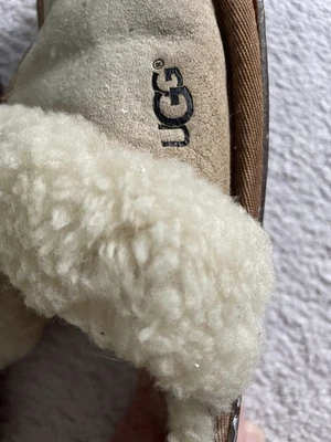 UGG Australia Genuine Sheepskin Size 6.5 Women's Slippers Shoes - Image 1 of 3