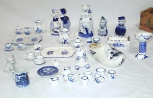 Delft Blue Dutch Ceramic Miniatures Lot of 37 pcs. - Bell, 2 Tea Sets, More ++ - Picture 1 of 24