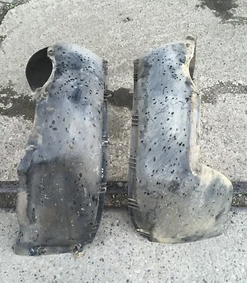 Par de protectores de arco de rueda delanteros Volvo 240 260 244 245 264 265 - Imagen 1 de 4