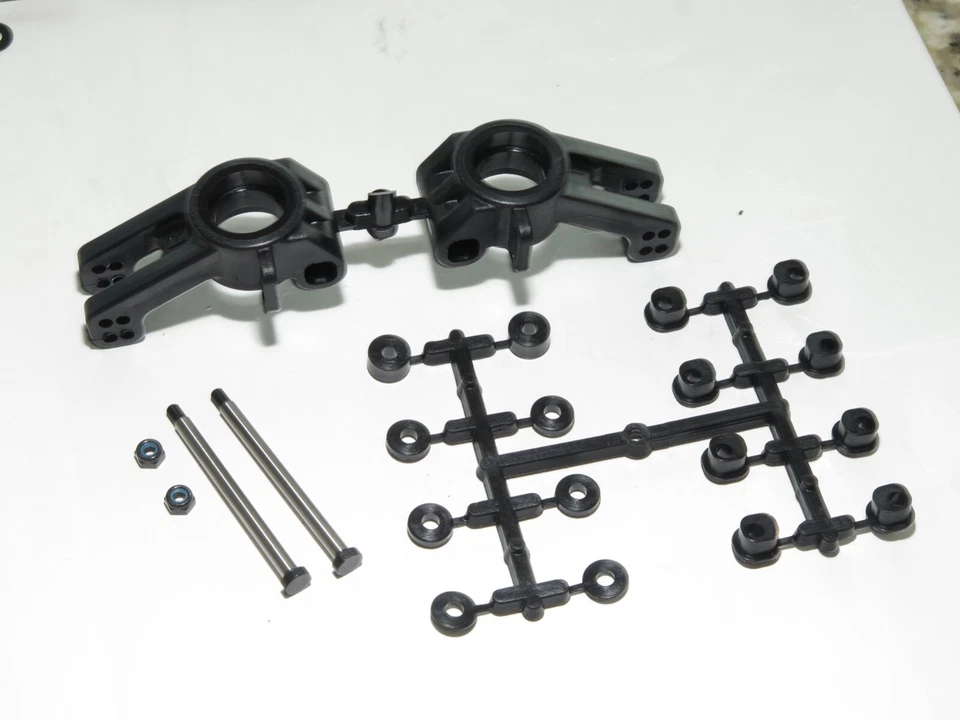 KYO34116 KYOSHO INFERNO MP10E TKI2 BUGGY REAR HUBS WITH PINS - Image 1 of 1
