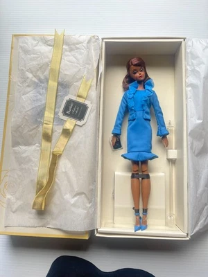 Кукла Barbie Silkstone City шикарный костюм Mattel Gold Label 2015 ограниченный выпуск никогда не доставался из коробки - Изображение 1 из 4