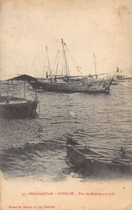 Madagascar - NOSSI BÉ - Vue de boutres sur rade - Ed. Hassan-Ali fils 54 - Picture 1 of 2